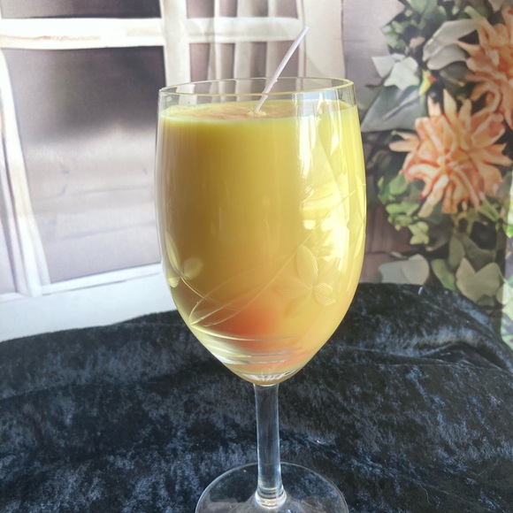 Long Stem Wine Glass Candle Geranium, Grapefruit, Sweet Orange and Lemon Lime - Picture 3 of 5